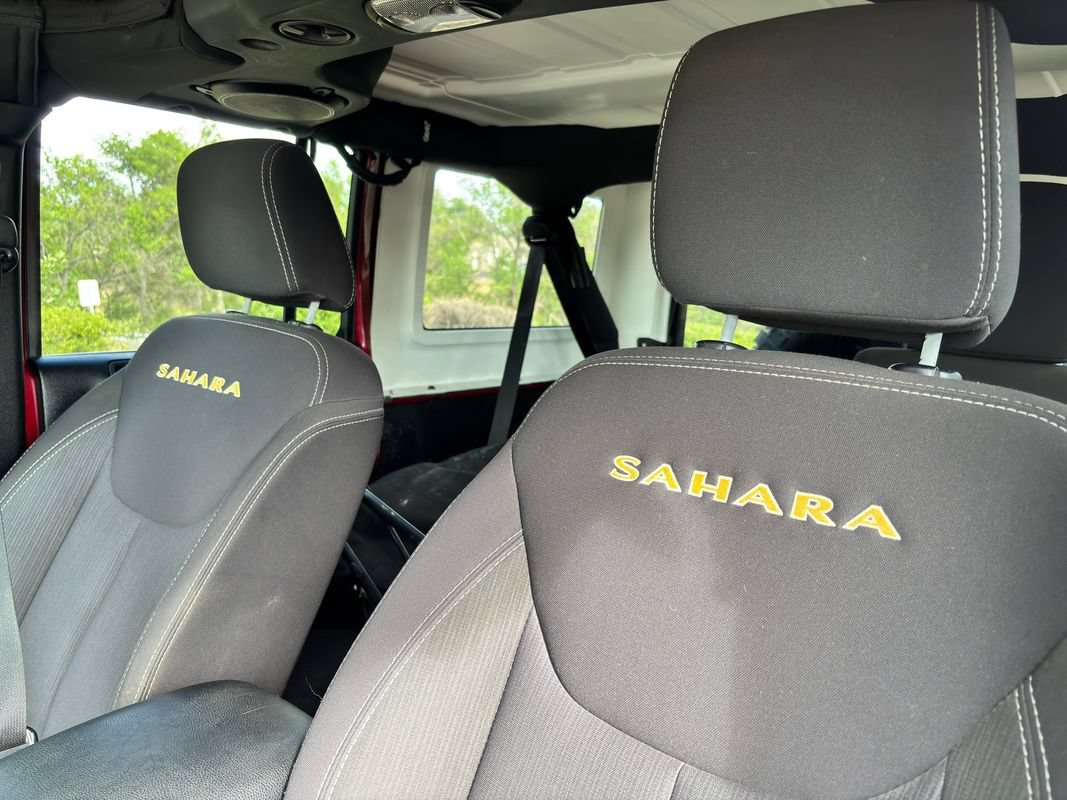 Used 2013 Jeep Wrangler Unlimited Sahara w/ Dual Top Group AWD/4WD image 27
