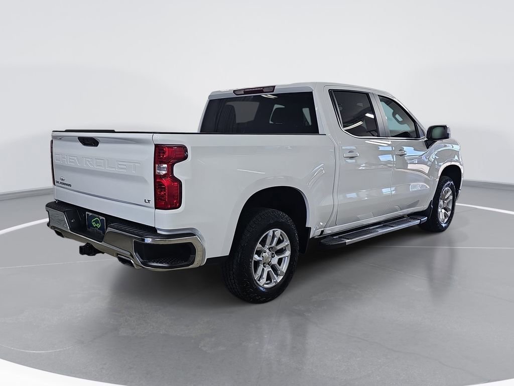 Used 2023 Chevrolet Silverado 1500 LT AWD/4WD image 3
