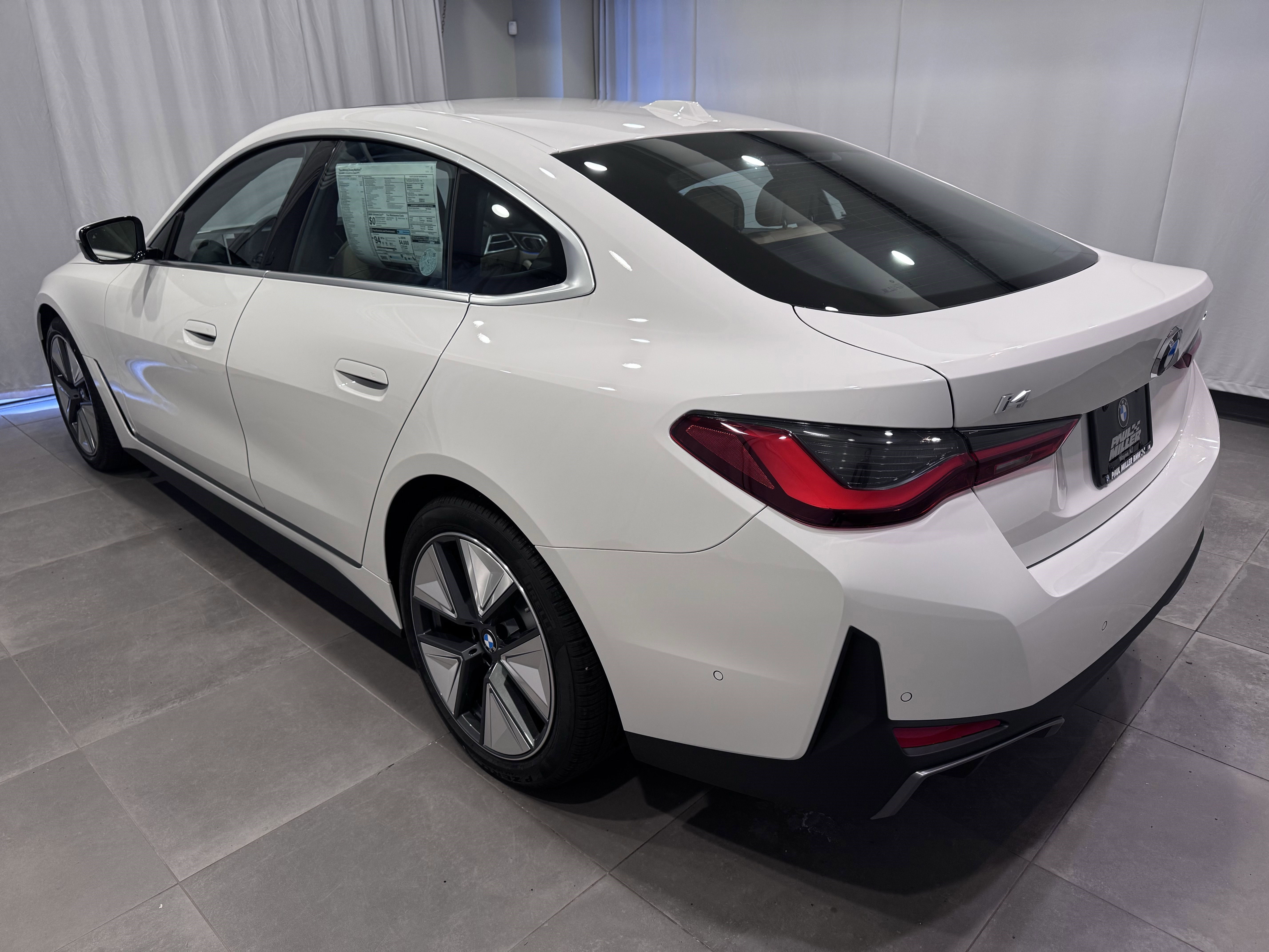 New 2026 BMW i4 xDrive40i AWD/4WD image 4