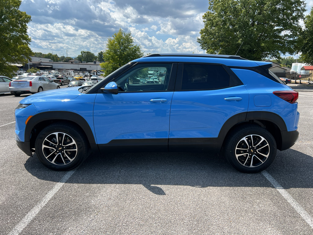 Used 2024 Chevrolet TrailBlazer LT w/ LT Cold Weather Package FWD image 6