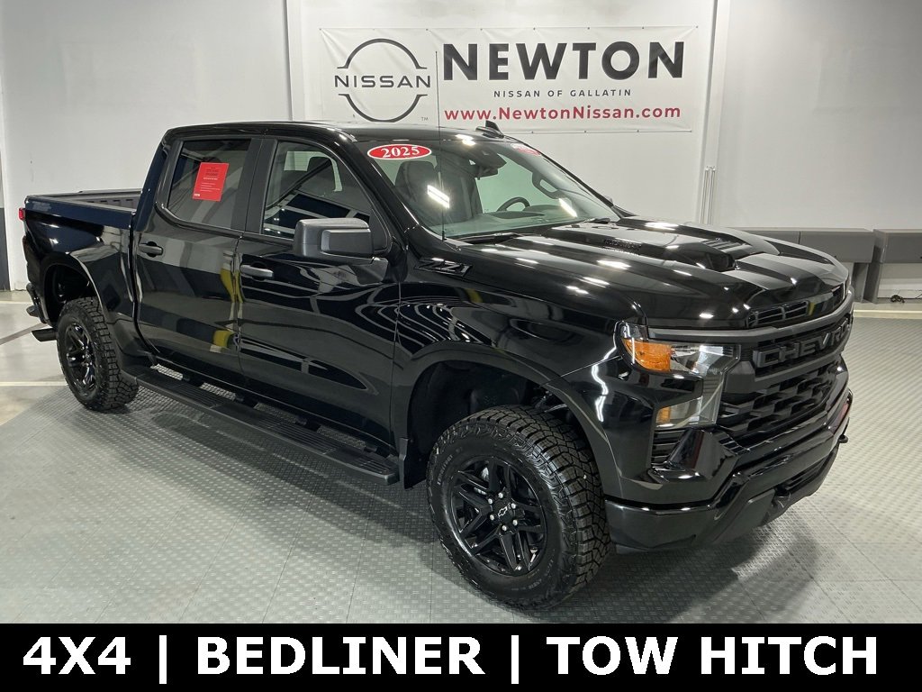 Used 2025 Chevrolet Silverado 1500 Custom Trail Boss w/ Dark Appearance Package