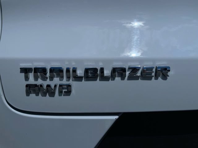 Used 2025 Chevrolet TrailBlazer LS w/ LS Convenience Package AWD/4WD image 29