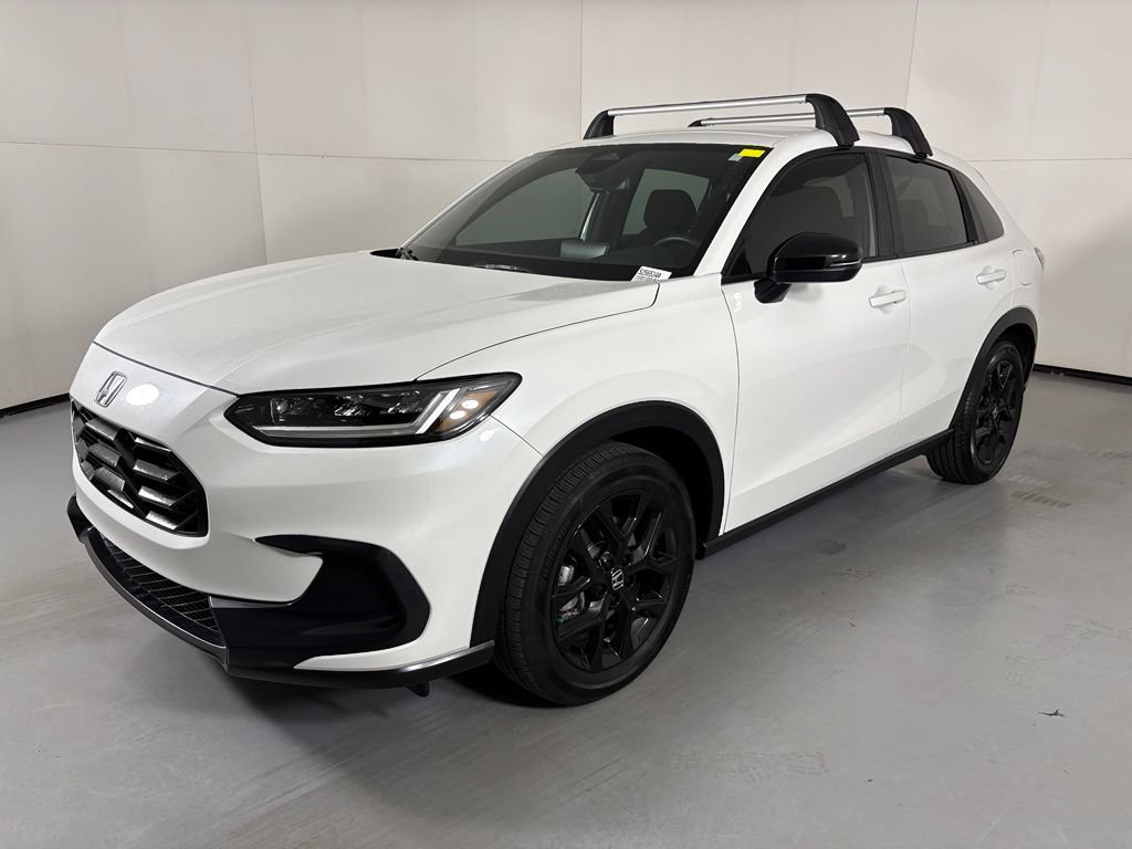 Used 2025 Honda HR-V Sport image 4