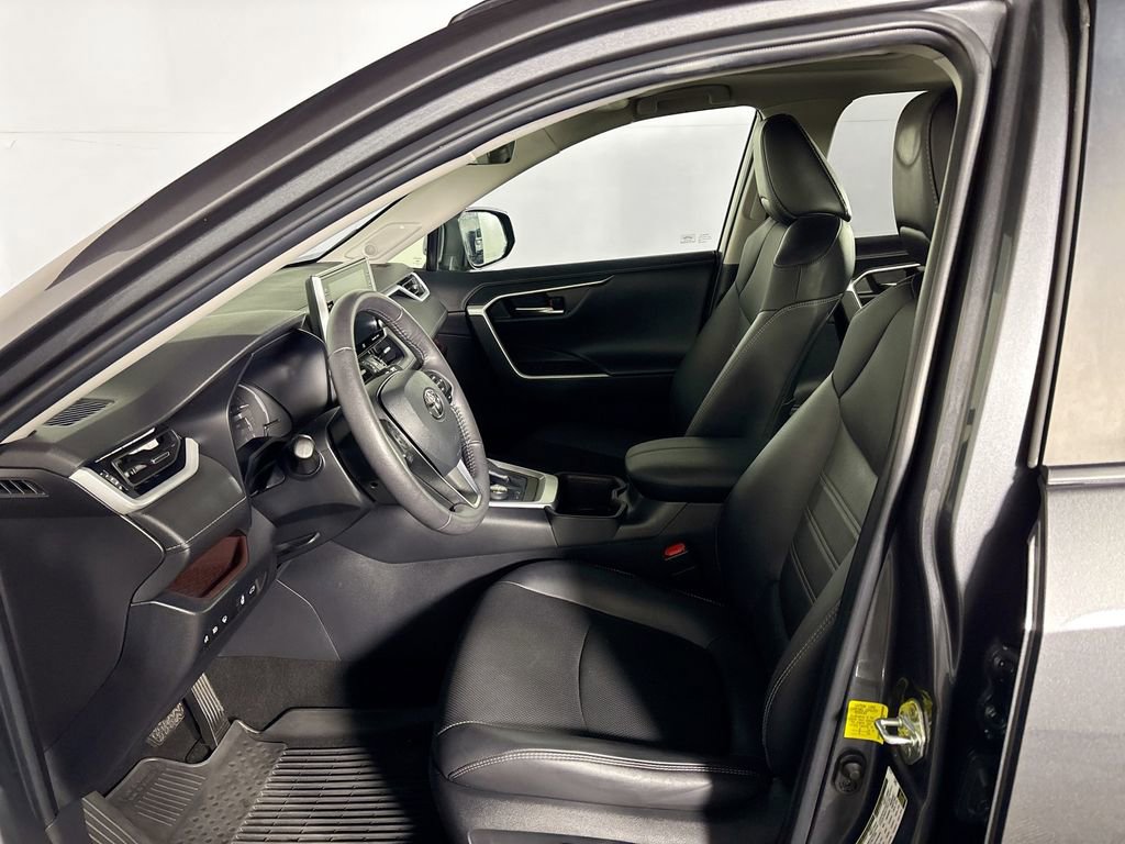 Used 2022 Toyota RAV4 Limited w/ Limited Grade Weather Package image 11