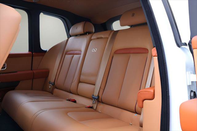 Certified 2023 Rolls-Royce Cullinan Black Badge AWD/4WD image 18