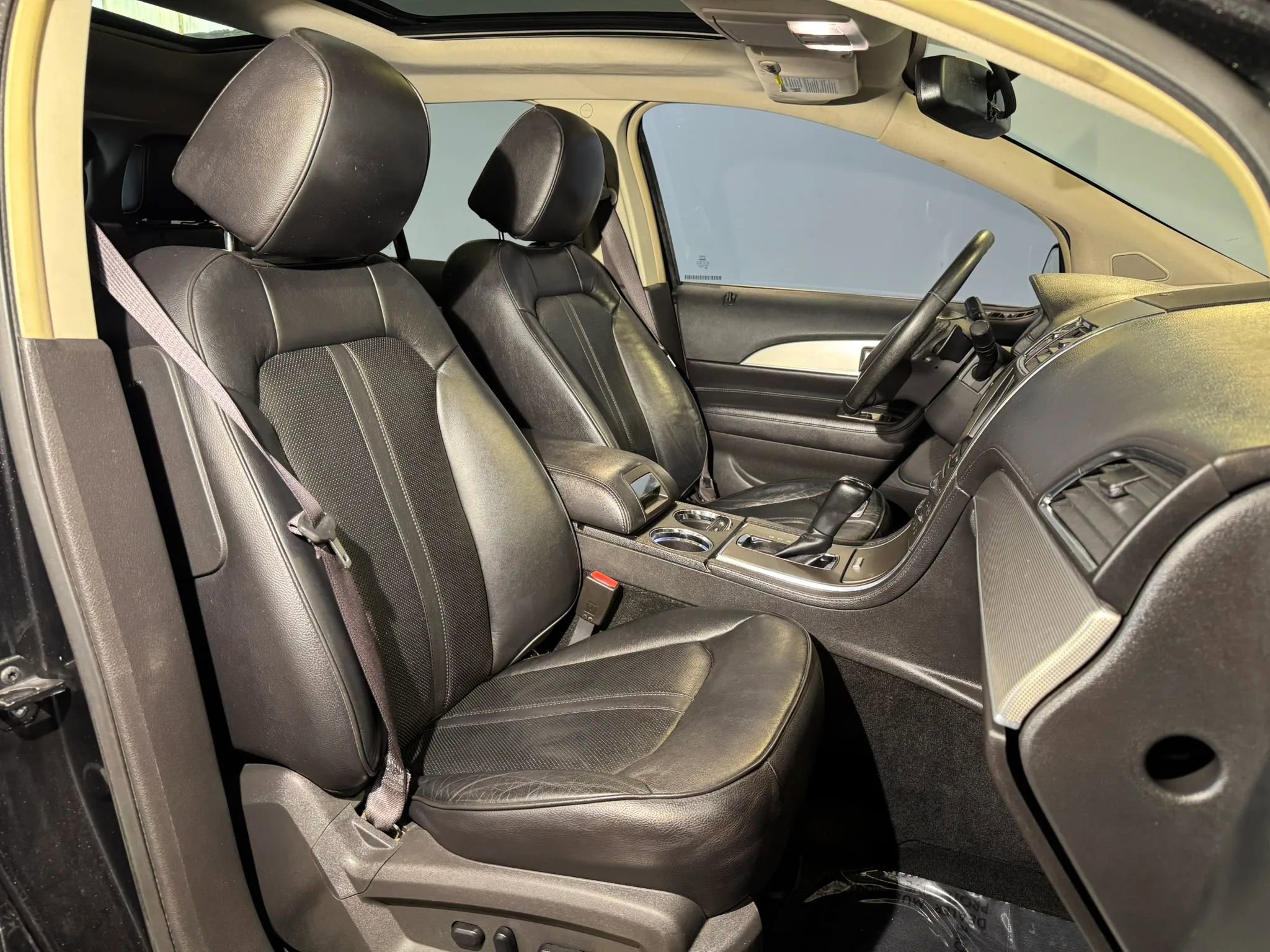 Used 2013 Lincoln MKX AWD image 21