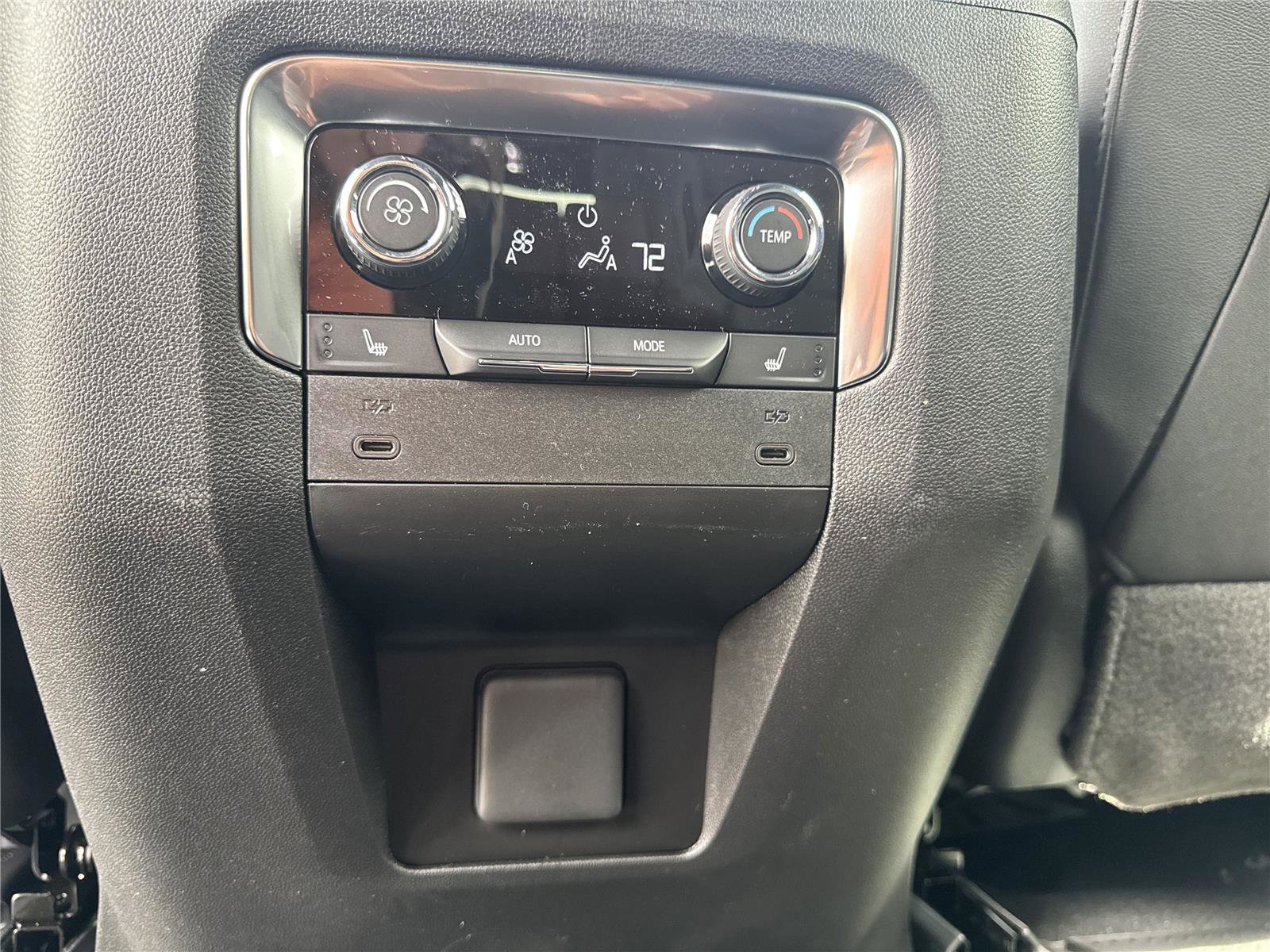 New 2026 Chevrolet Suburban LT w/ Comfort Package RWD image 11