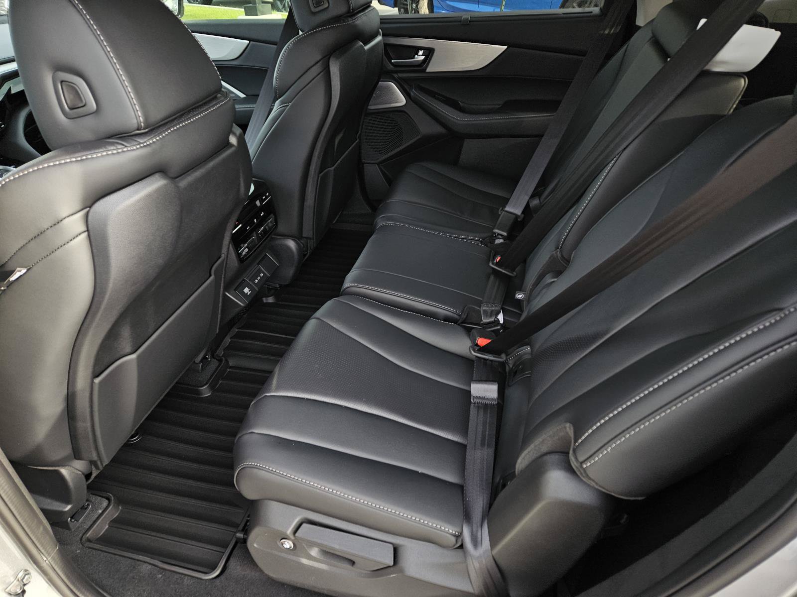 New 2026 Acura MDX w/ Technology Package FWD image 12