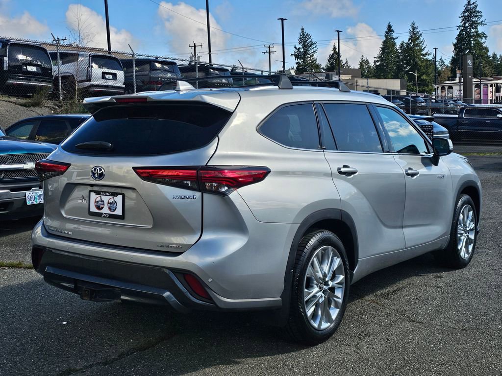 Used 2021 Toyota Highlander Limited image 7
