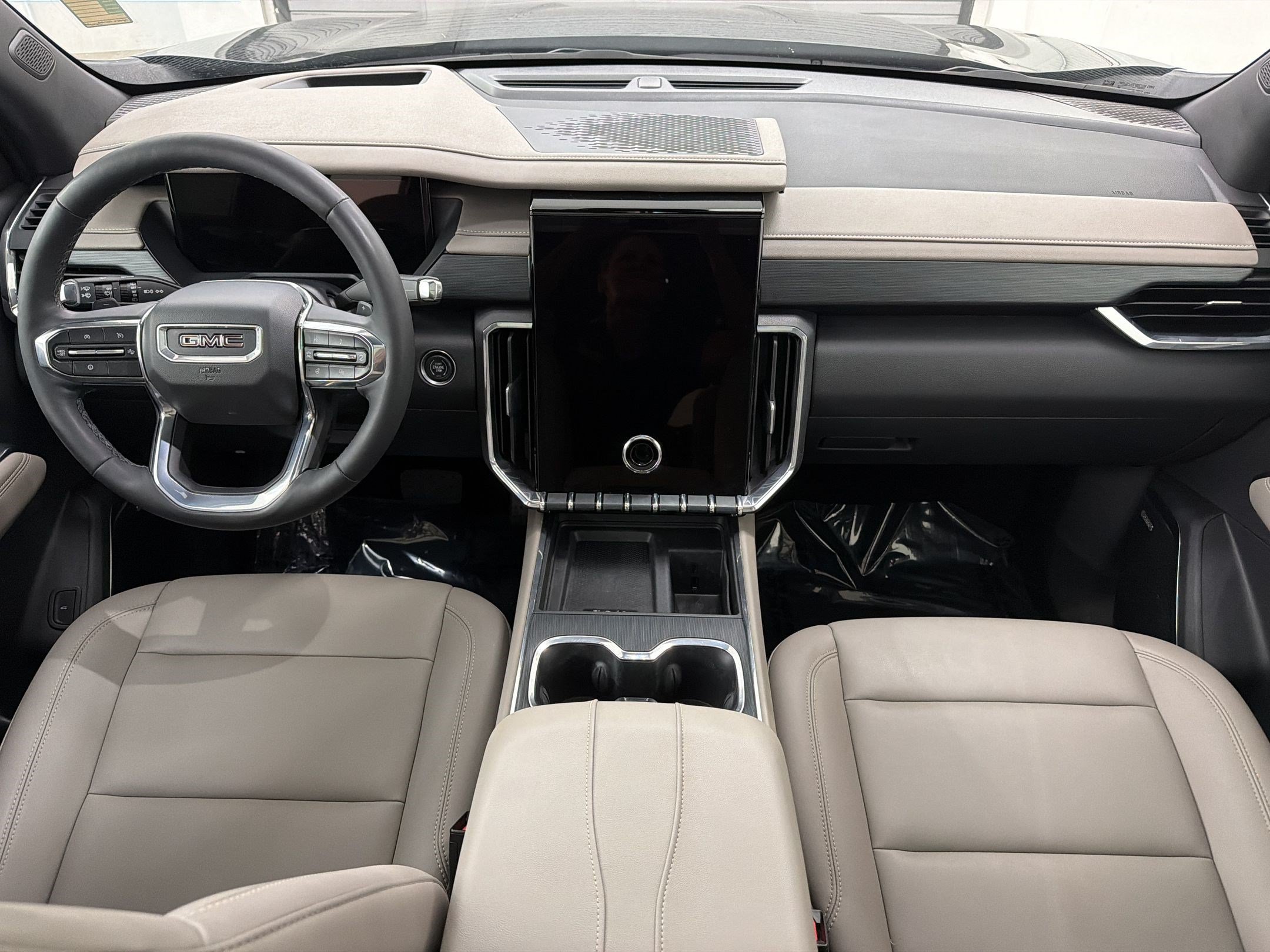 Used 2024 GMC Acadia Elevation w/ Luxury Package FWD image 15