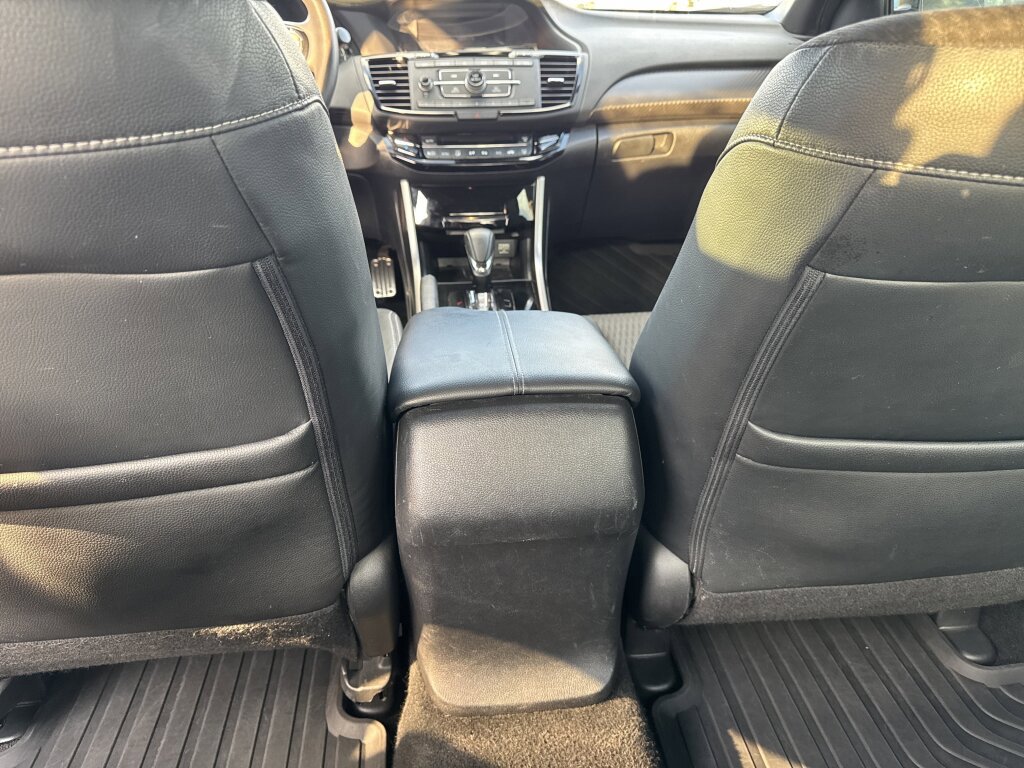 Used 2017 Honda Accord Sport image 10