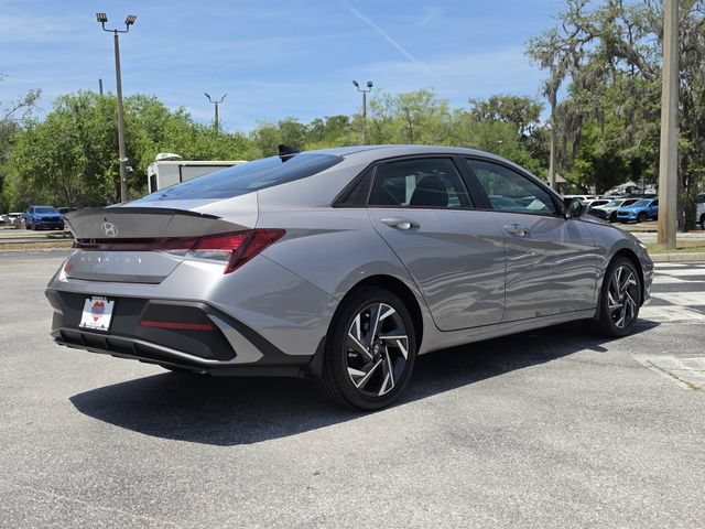 Used 2025 Hyundai Elantra Sport FWD image 6