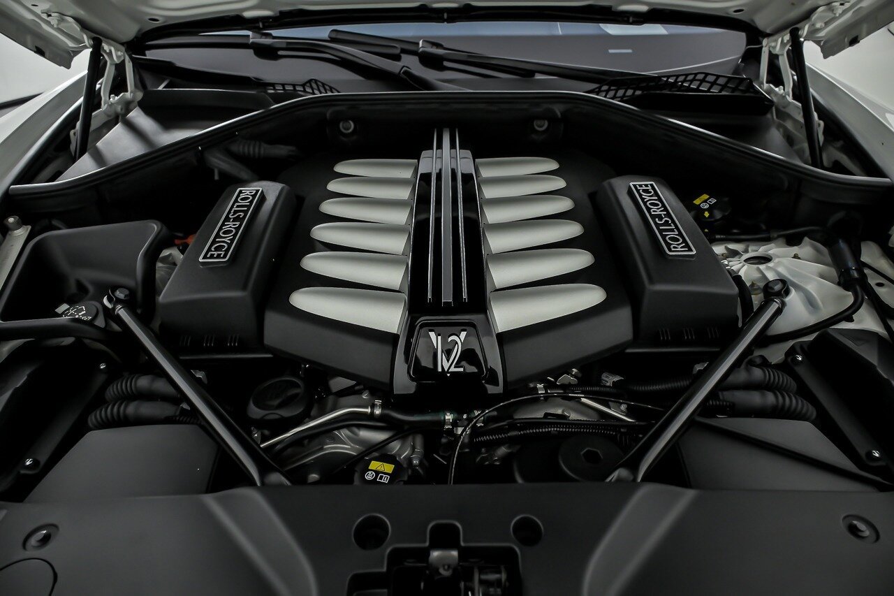 Used 2016 Rolls-Royce Ghost RWD image 17