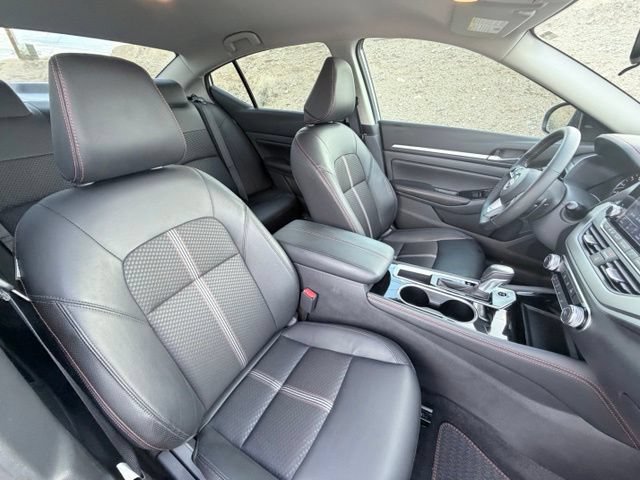 Certified 2025 Nissan Altima 2.5 SR FWD image 29