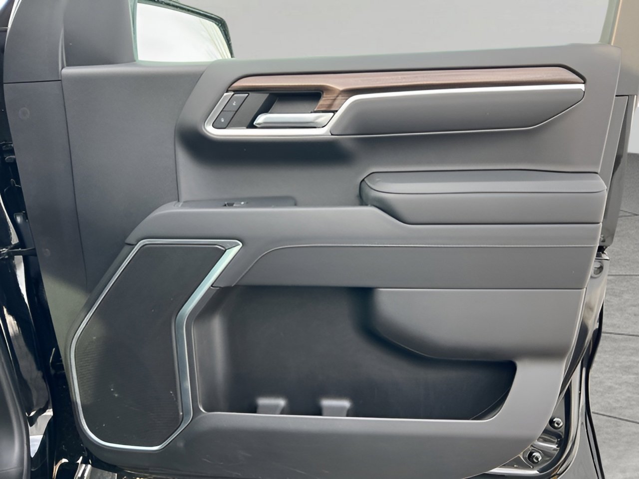 Used 2022 Chevrolet Silverado 1500 LT image 33