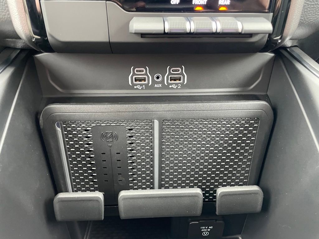 New 2026 RAM 1500 4x4 Crew Cab image 16