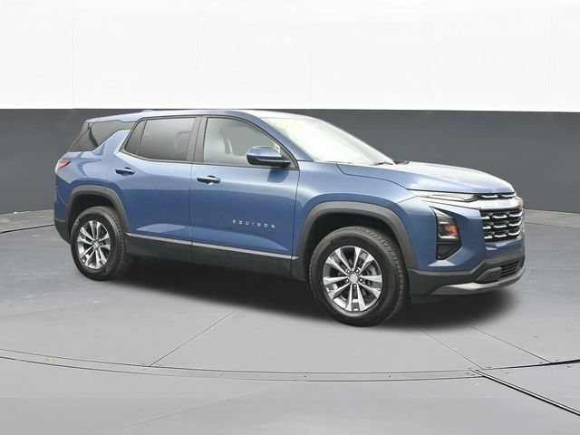 Used 2026 Chevrolet Equinox LT AWD/4WD image 18
