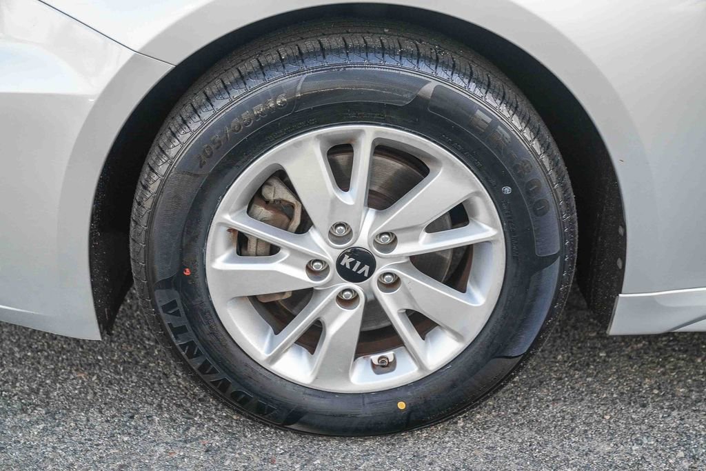 Used 2019 Kia Optima LX image 11