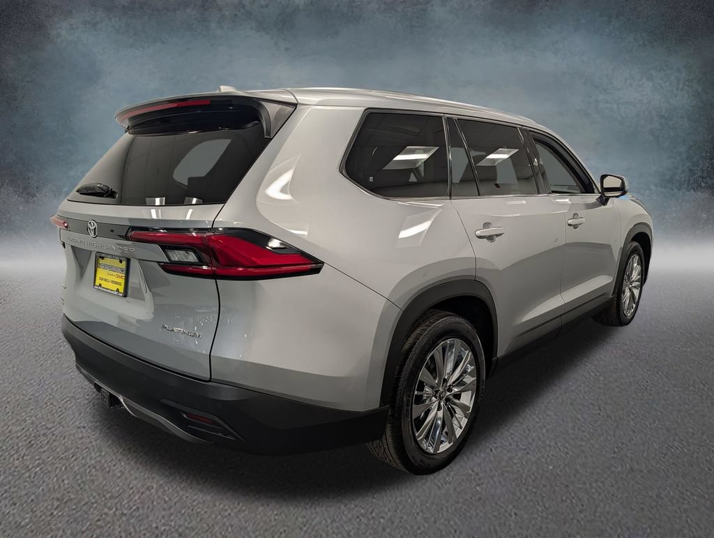 Used 2024 Toyota Grand Highlander AWD image 4