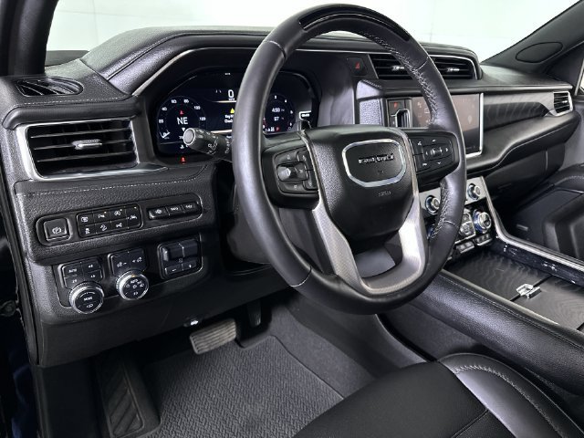 Used 2024 GMC Yukon XL Denali w/ Advanced Technology Package AWD/4WD image 10