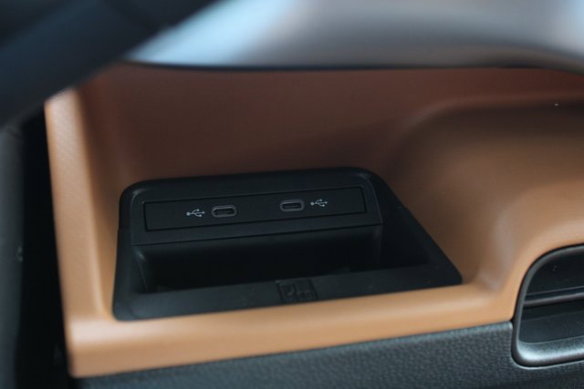 New 2025 Volkswagen ID. Buzz Pro S Plus image 11