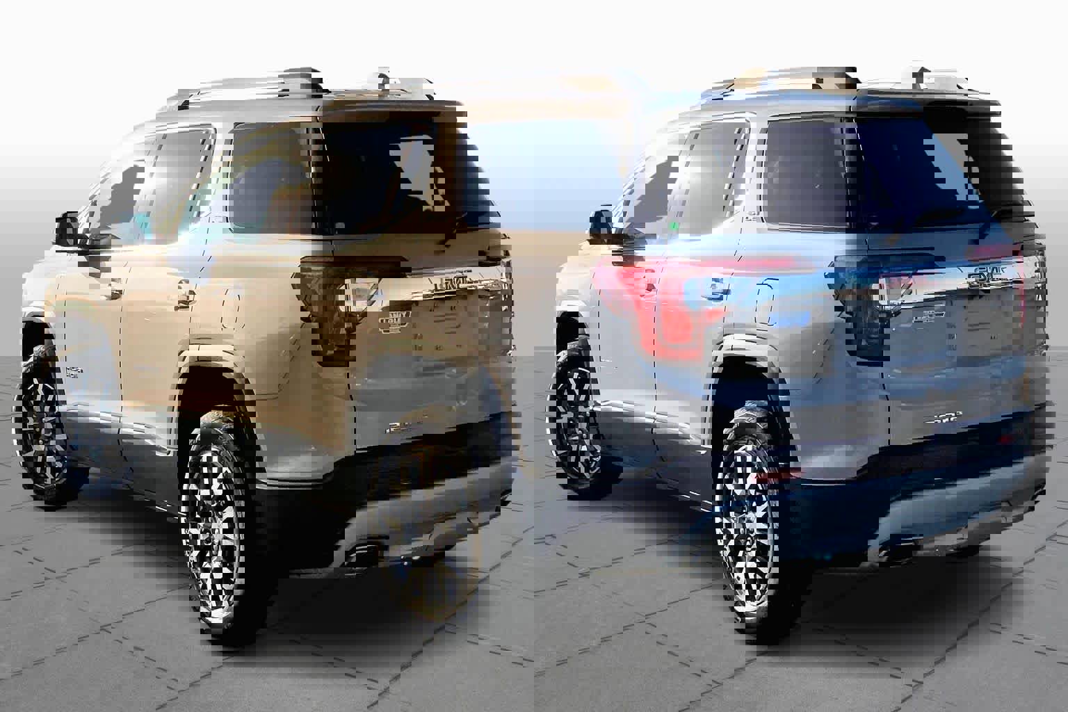 Used 2023 GMC Acadia SLE w/ Driver Convenience Package image 12