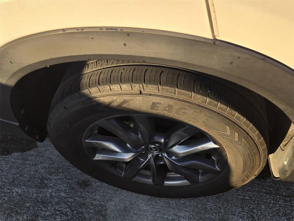 Used 2023 MAZDA CX-9 Touring image 8