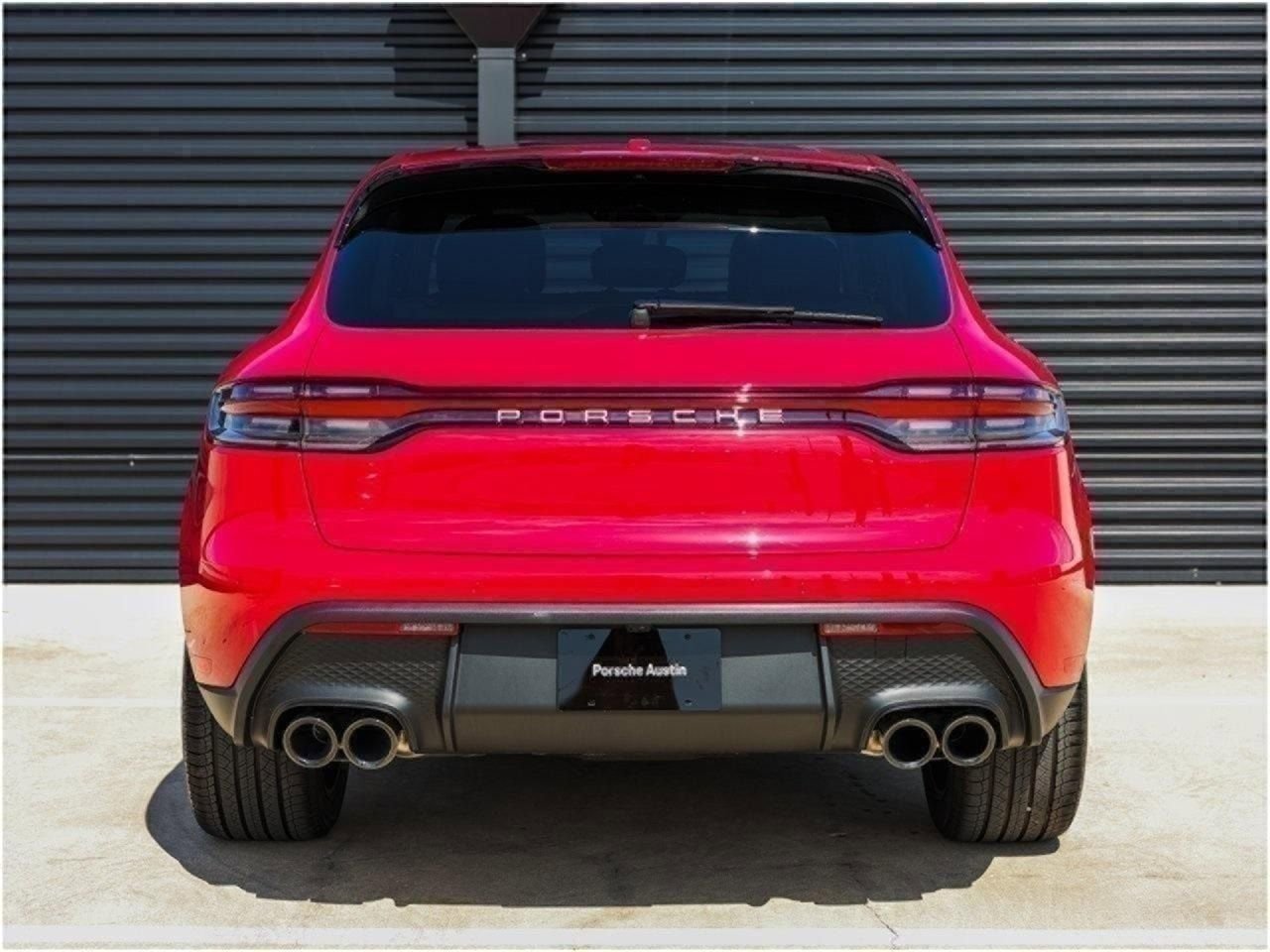 Certified 2025 Porsche Macan AWD/4WD image 6