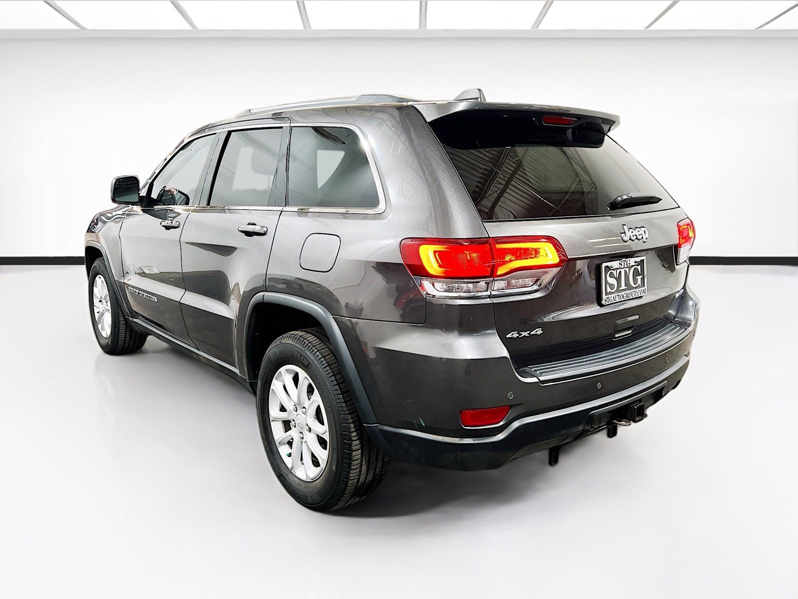 Used 2021 Jeep Grand Cherokee Laredo w/ Security & Convenience Group AWD/4WD image 6