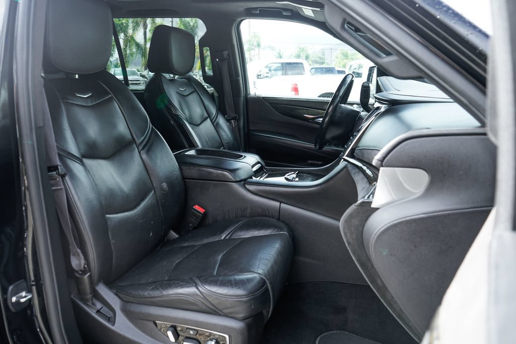 Used 2016 Cadillac Escalade ESV Platinum AWD/4WD image 48