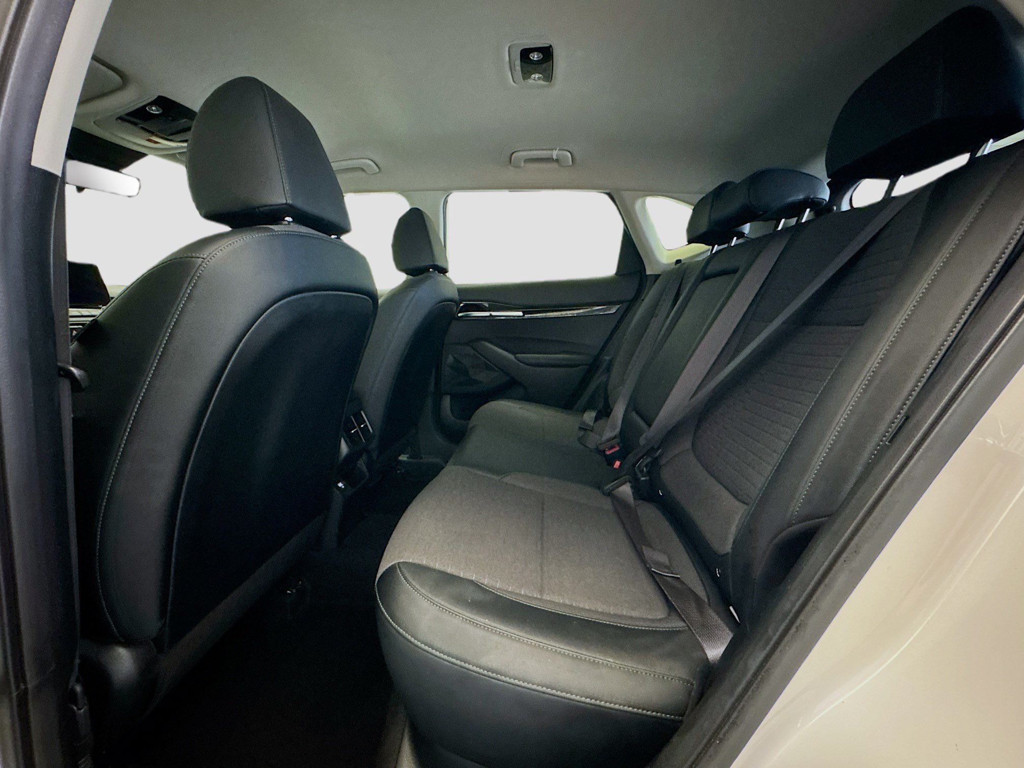 Used 2022 Kia Seltos S FWD image 15