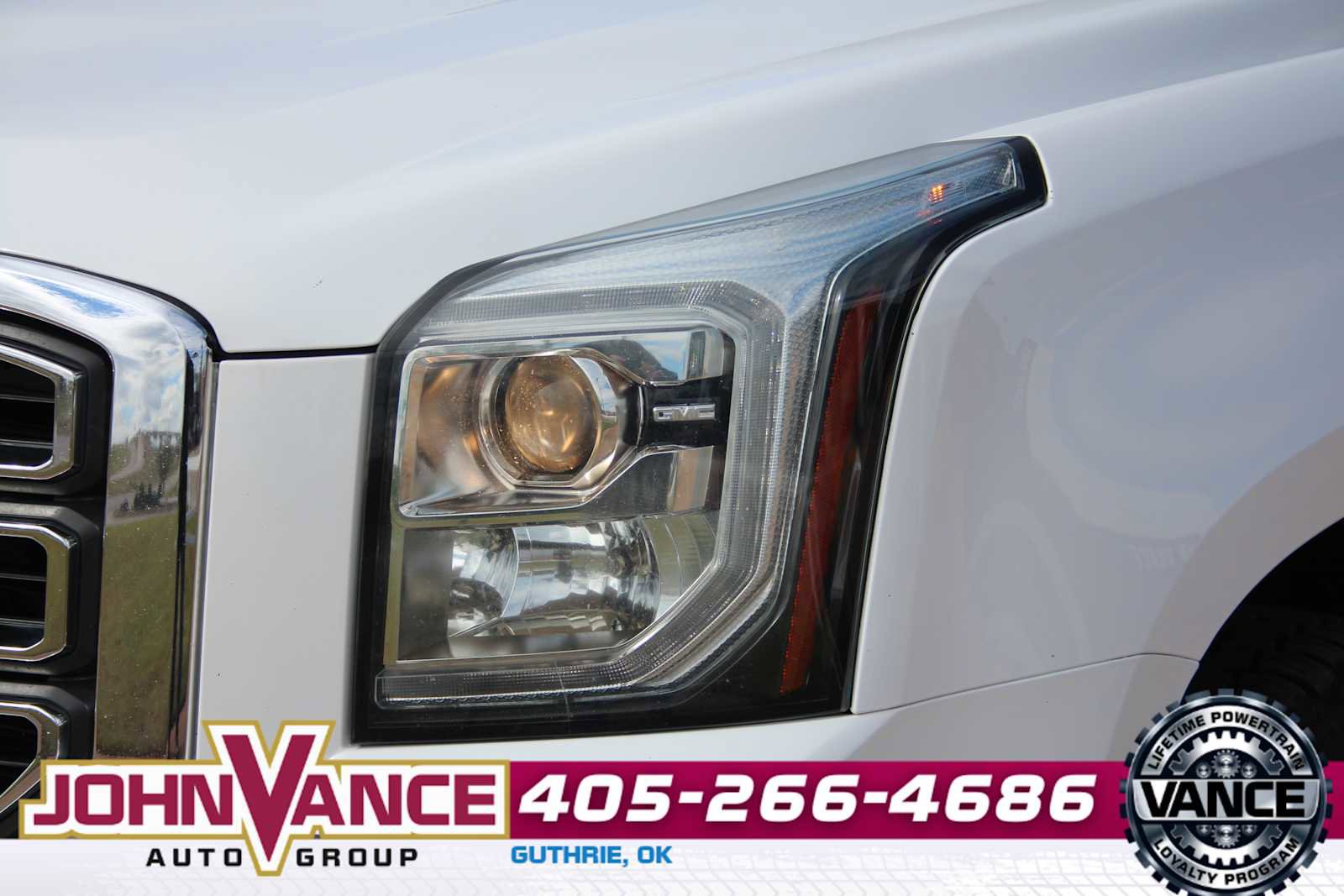 Used 2020 GMC Yukon XL SLT image 4