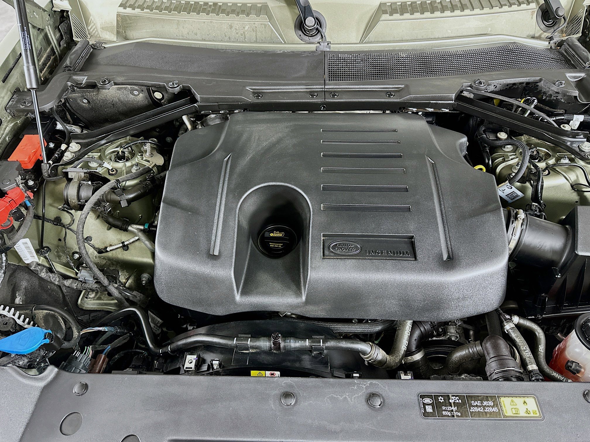 Used 2021 Land Rover Defender 90 First Edition image 13