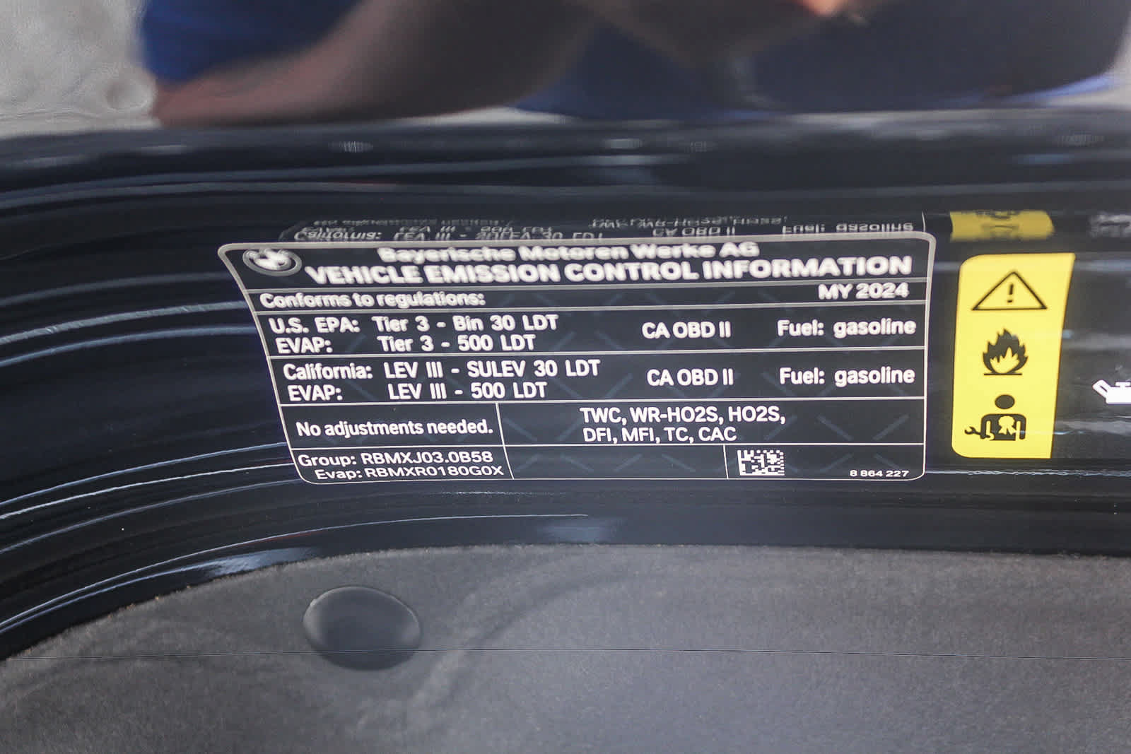 Used 2024 BMW X7 xDrive40i w/ M Sport Package AWD/4WD image 28