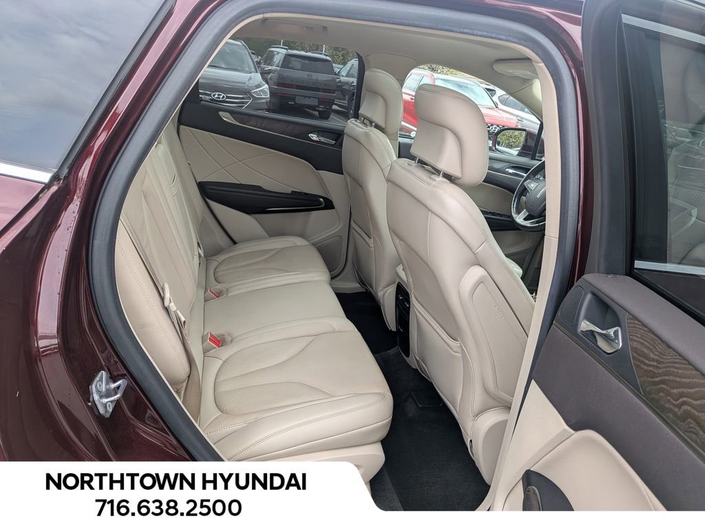 Used 2018 Lincoln MKC Reserve w/ Lincoln MKC Climate Package AWD/4WD image 35