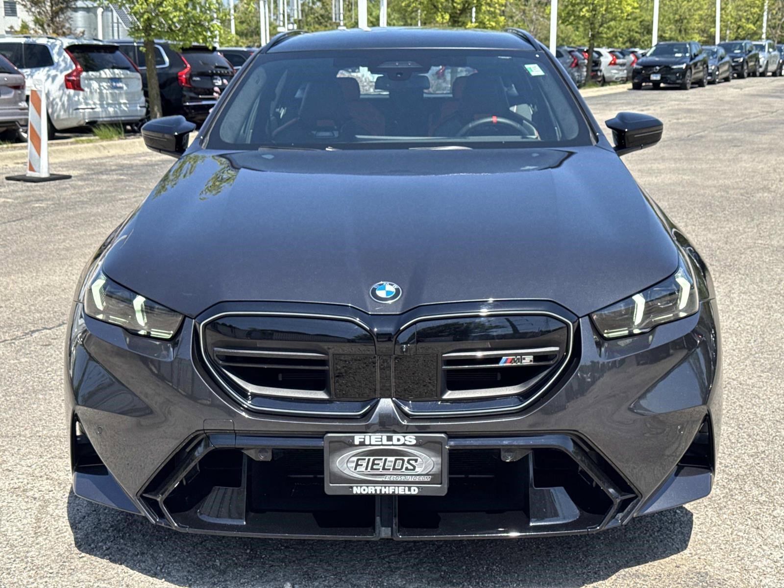 Used 2026 BMW M5 Touring AWD/4WD image 2