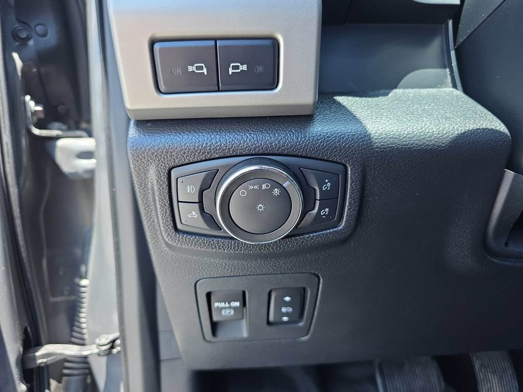 Used 2020 Ford F150 Lariat w/ Equipment Group 502A Luxury AWD/4WD image 21