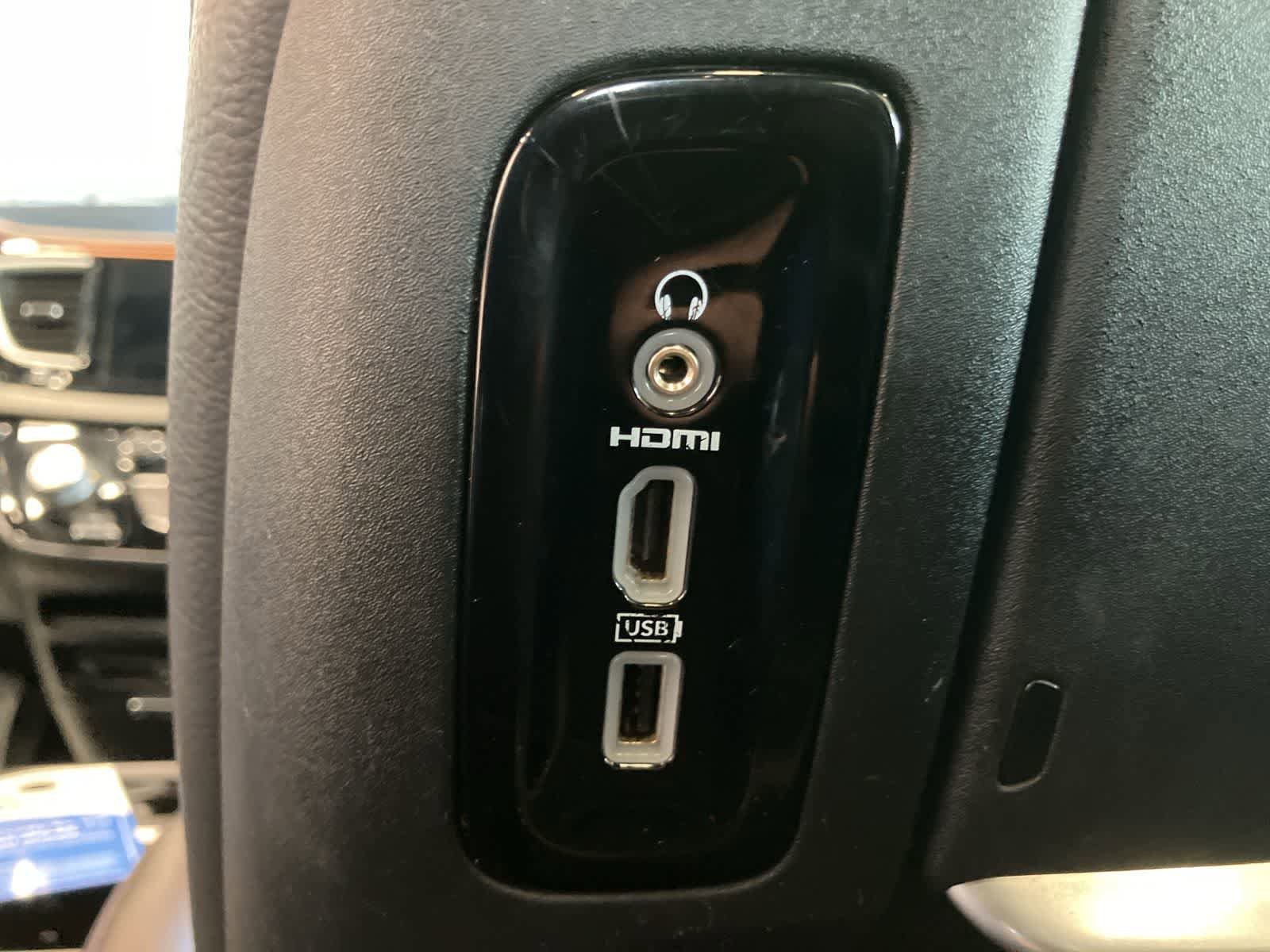 Used 2020 Chrysler Pacifica Touring-L FWD image 30