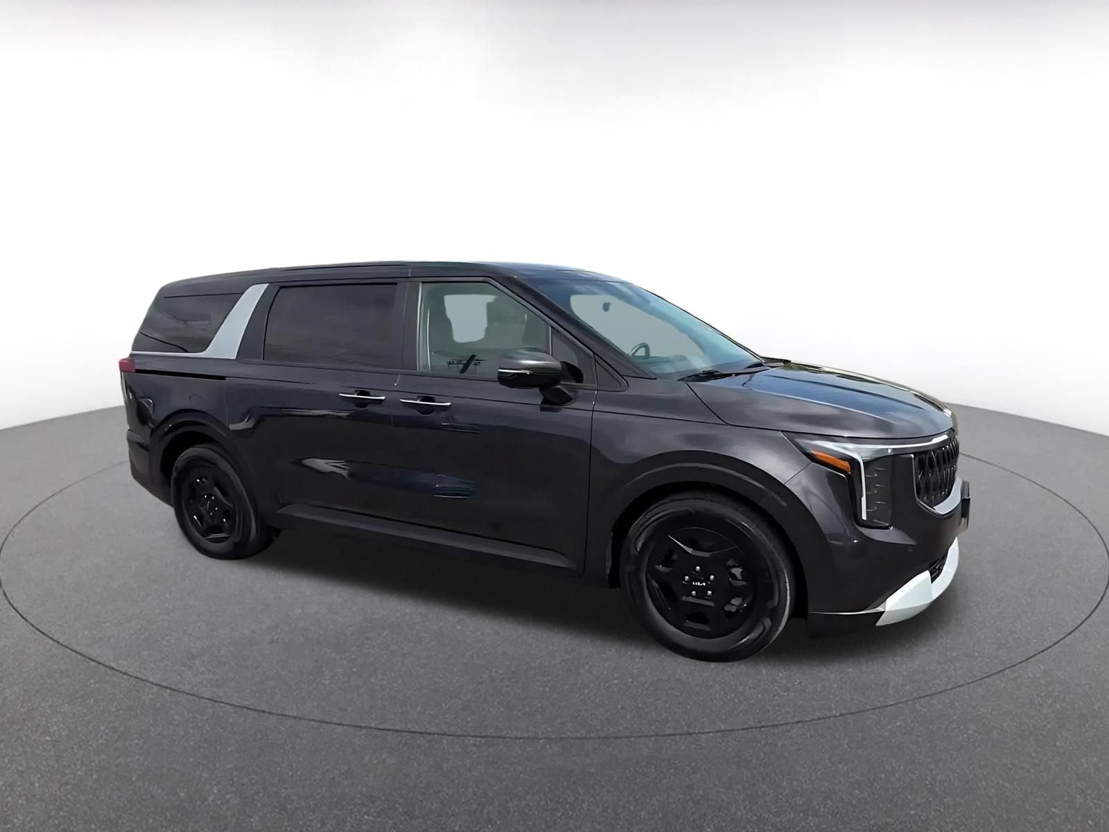 Used 2026 Kia Carnival FWD video 2