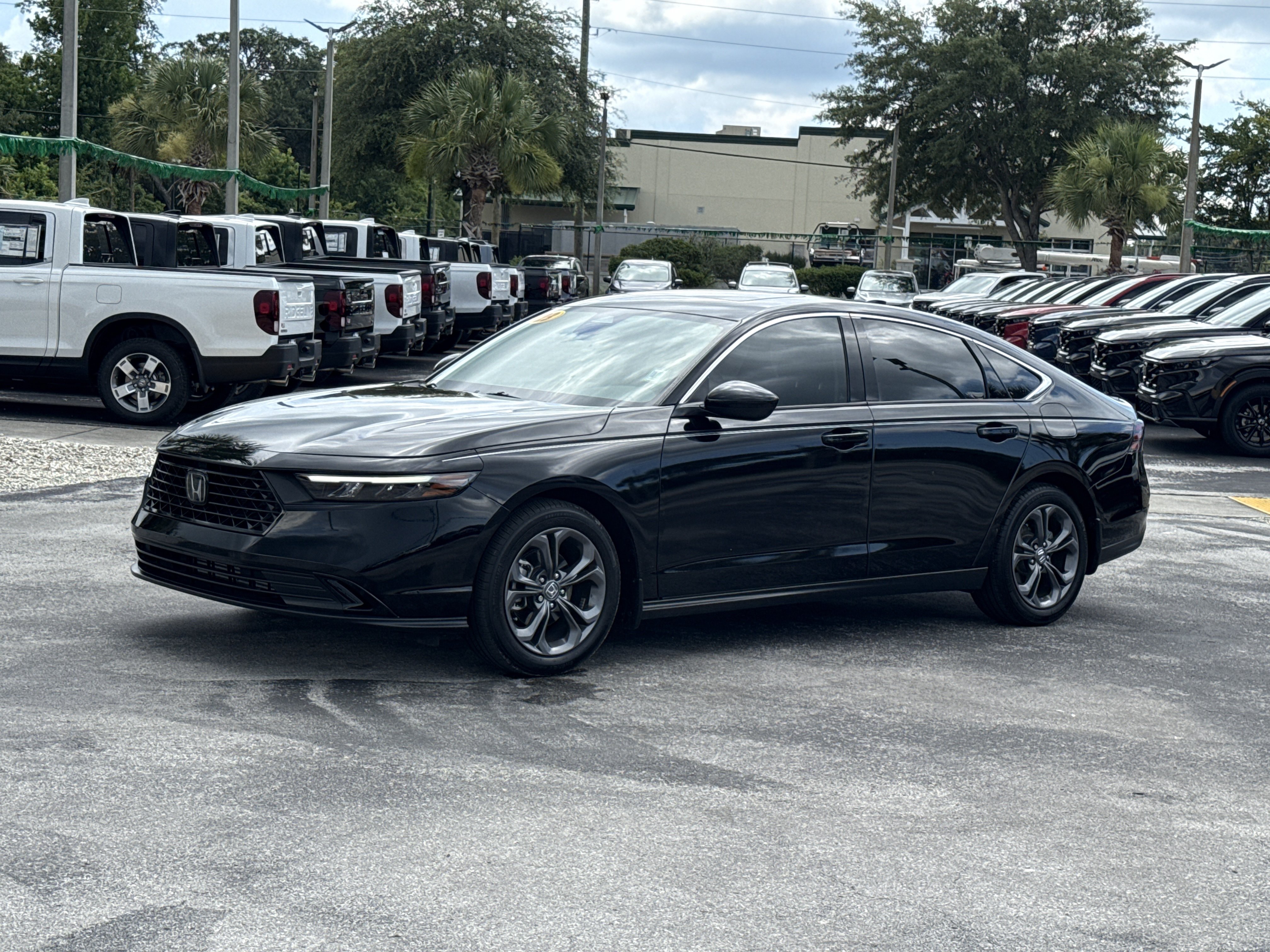 Certified 2023 Honda Accord EX image 12