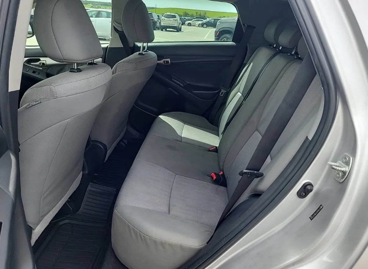 Used 2011 Toyota Matrix w/ Matrix Sport Pkg FWD image 9