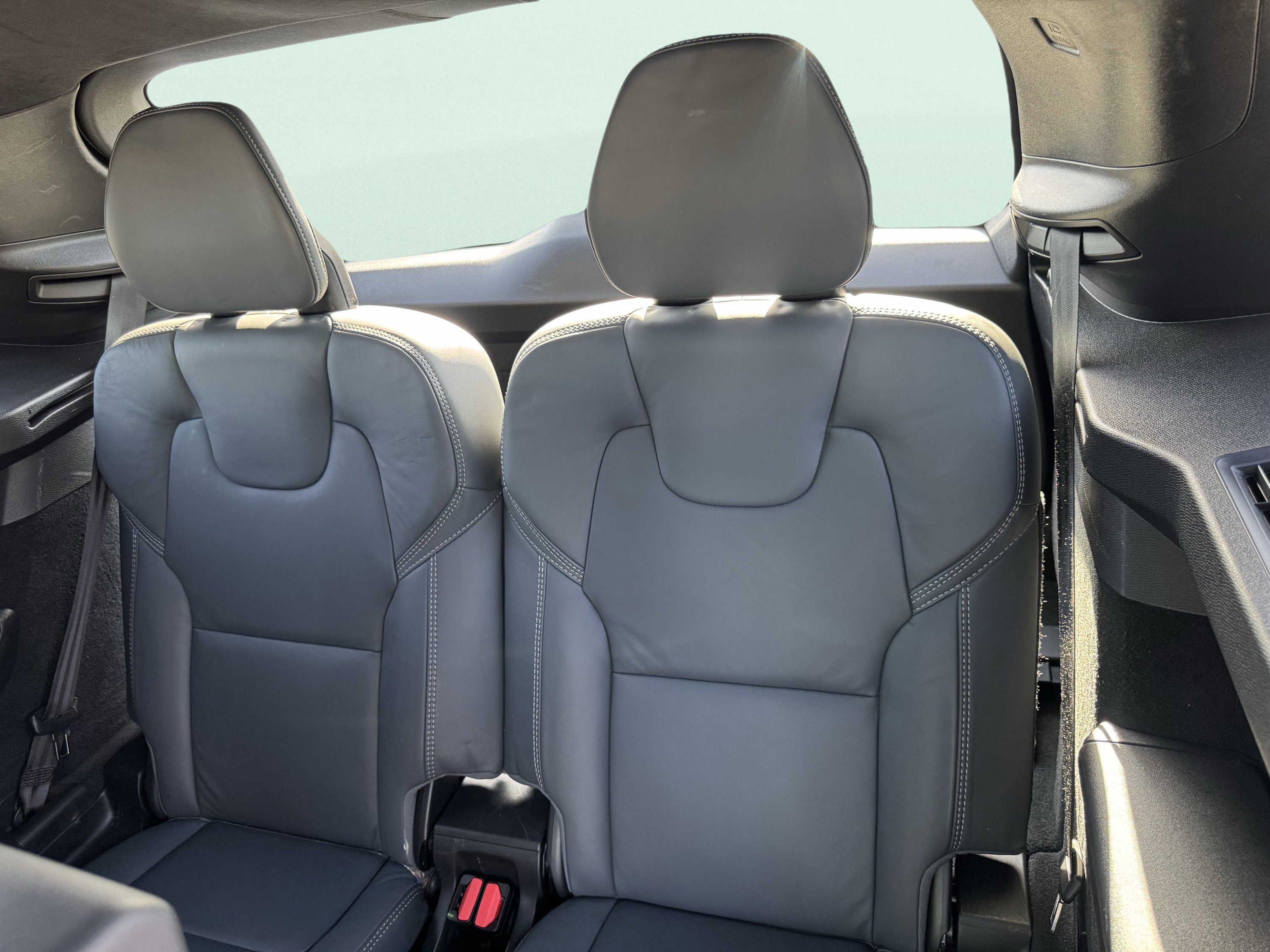 Used 2024 Volvo XC90 T8 Ultimate w/ Lounge Package image 43