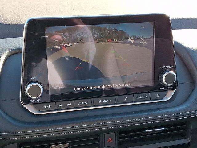 Used 2023 Nissan Rogue SV image 20