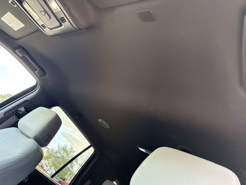 Used 2023 Chevrolet Tahoe LS image 42