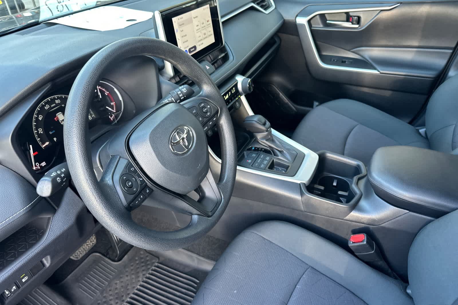 Used 2024 Toyota RAV4 XLE AWD/4WD image 10
