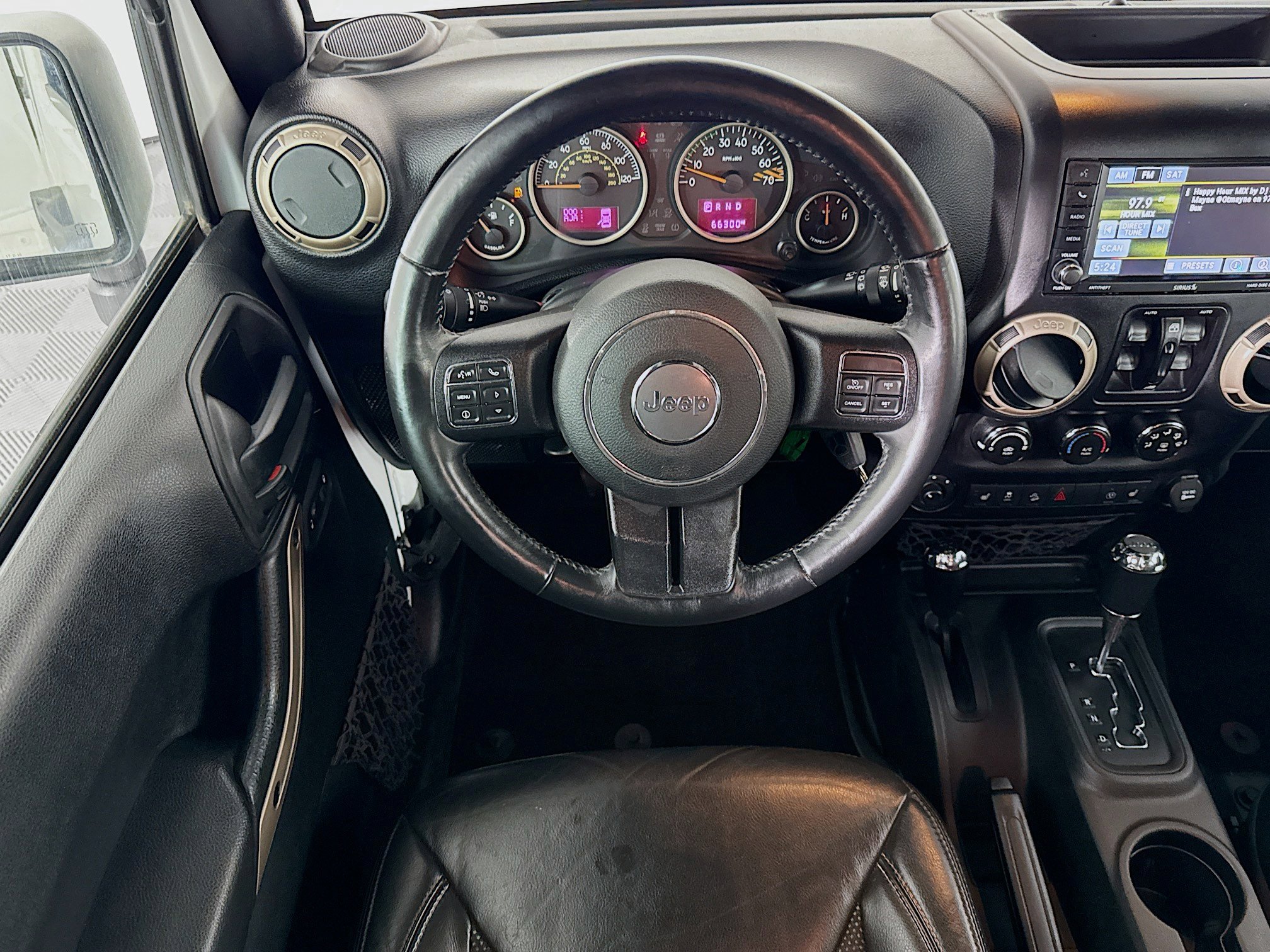 Used 2017 Jeep Wrangler 75th Anniversary image 16