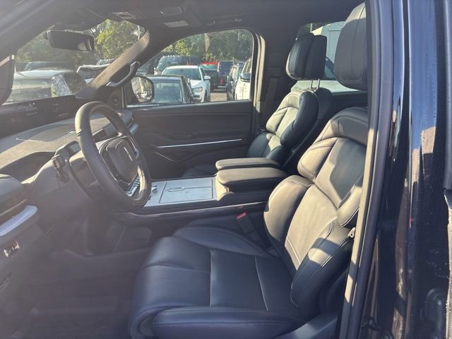 New 2025 Lincoln Navigator Reserve w/ Jet Appearance Package image 15