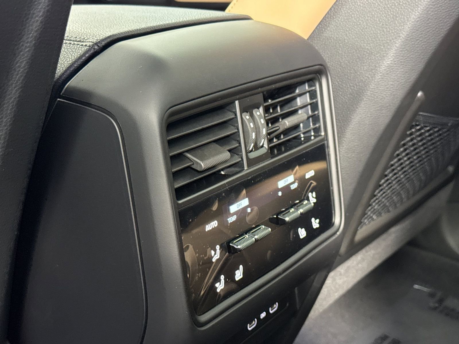 New 2026 Porsche Cayenne image 15