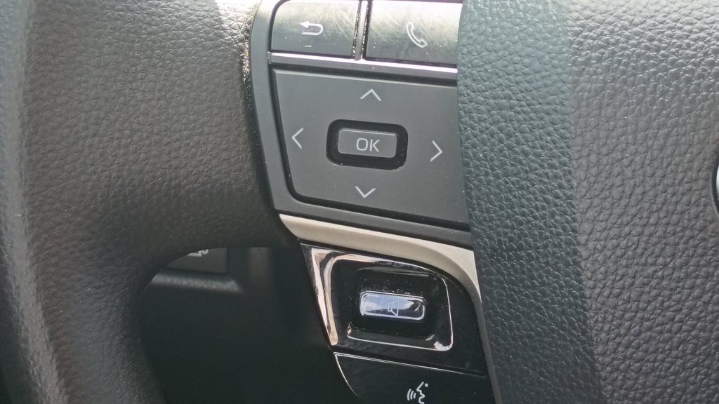 Used 2025 Toyota Camry LE FWD image 26