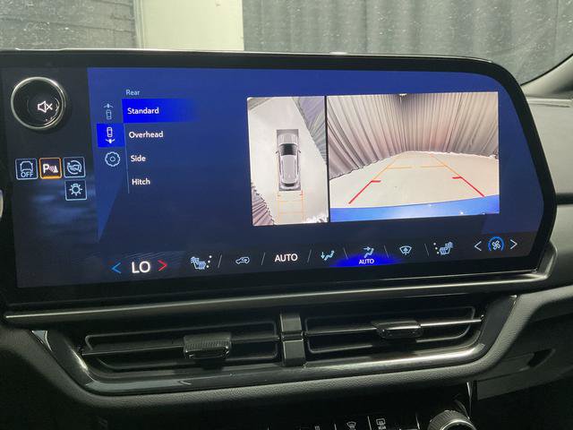 Used 2025 Chevrolet Equinox EV RS FWD image 25